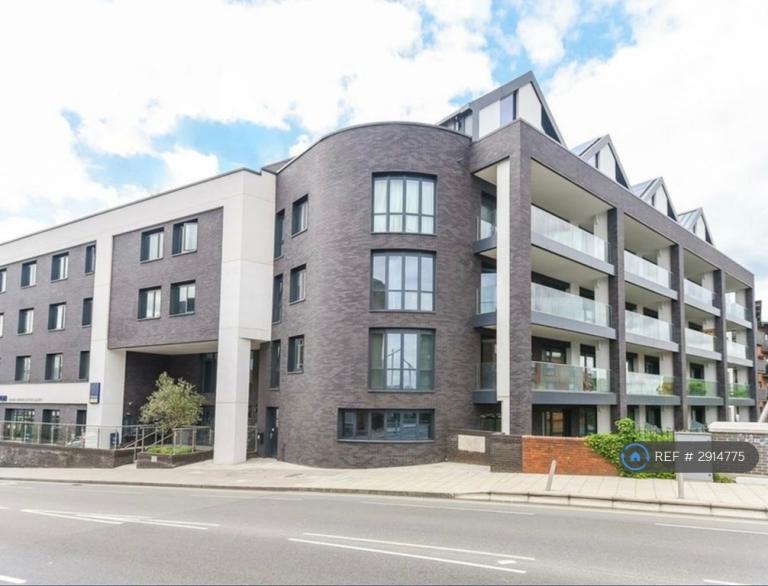 1 bedroom flat in Waterways House, West Drayton, UB7 (1 bed) (#2914775)