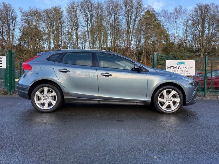 2013 Volvo V40 D2 Cross Country Lux 5dr HATCHBACK Diesel Manual