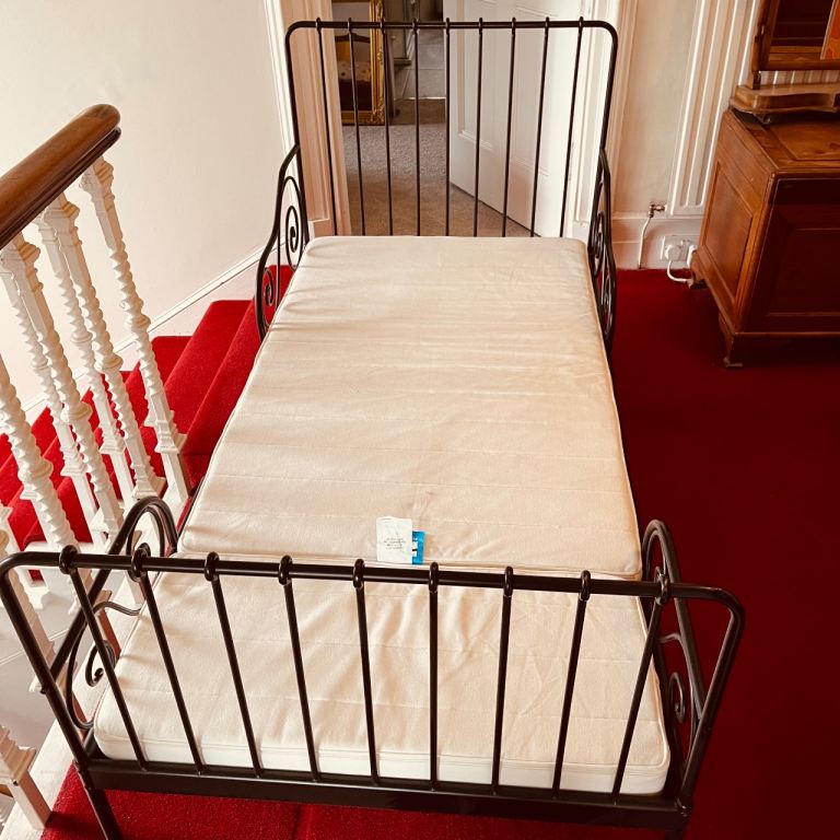 IKEA MINNEN Extendable Bed Frame with Mattress – Black