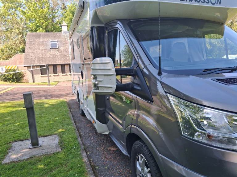 Chassun 738xlb premium, Ford 2ltr