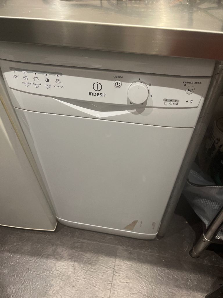 Indesit slimline dishwasher