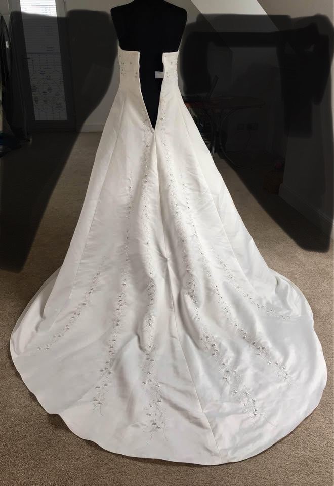 Margaret Lee Wedding Dress Ivory Size UK 12
