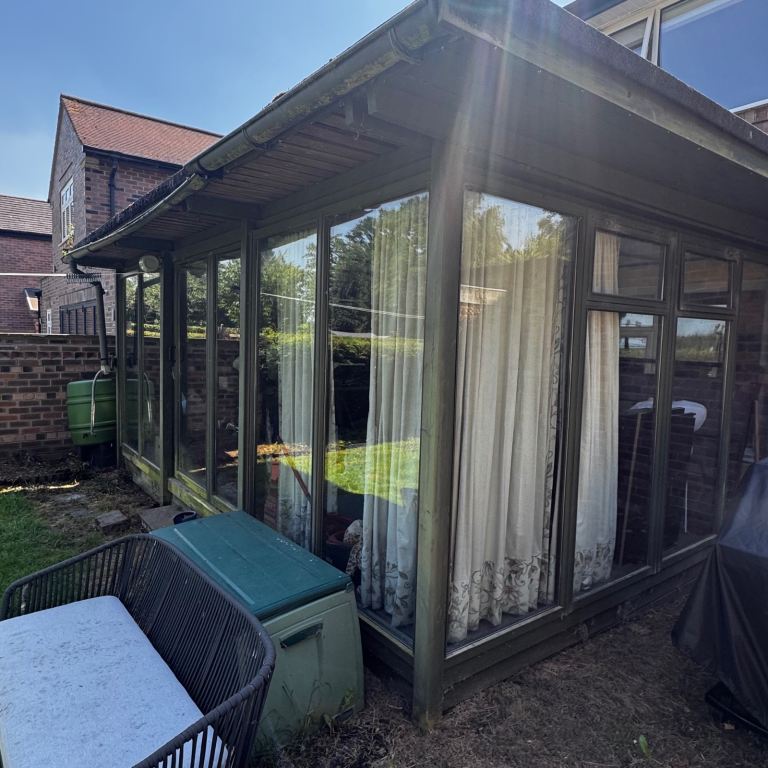 LARGE TIMBER GARDEN ROOM / SUNROOM