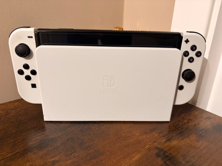 Nintendo Switch OLED Model – White, Good Condition