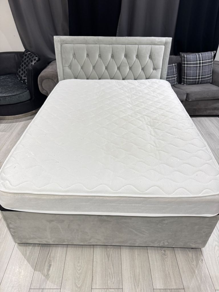 Double bed with 4 drawers, Like New