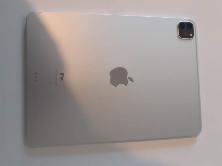 Apple iPad Pro - Silver, Good Condition
