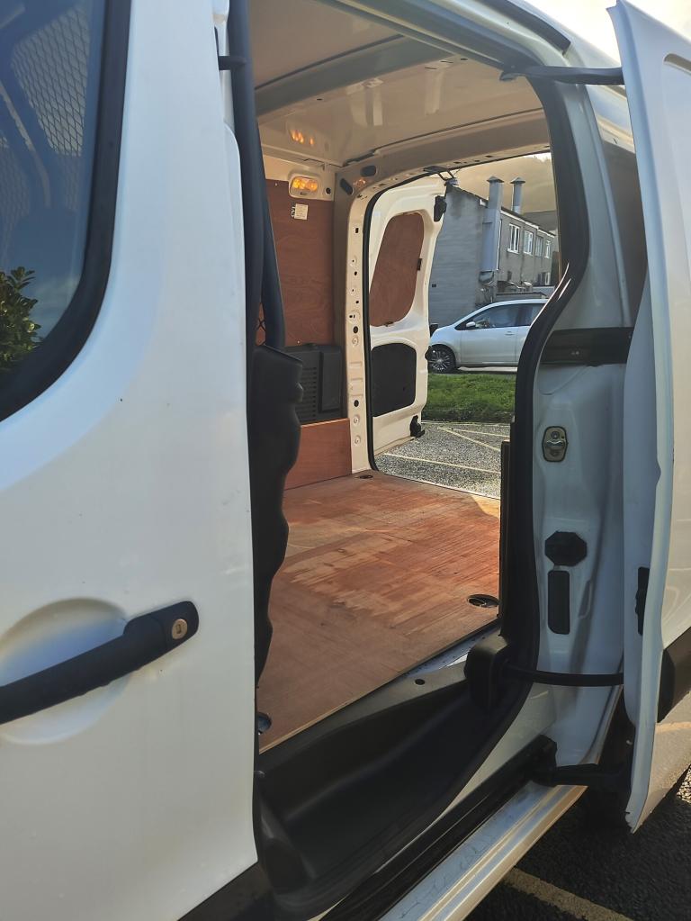 2018 Peugeot Partner 850 1.6 BlueHDi 100 Professional Van [non SS] PANEL VAN Diesel Manual