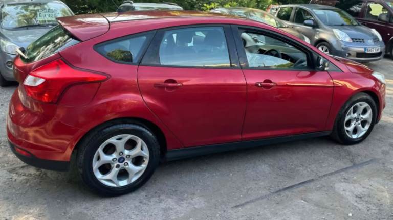 Ford, FOCUS, Hatchback, 2012, Manual, 1560 (cc), 5 doors