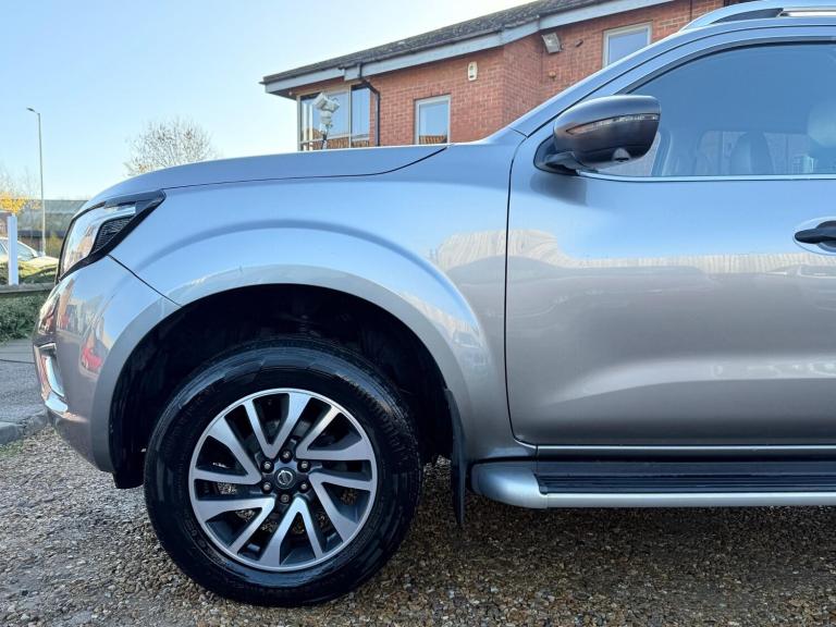 2016 Nissan Navara 2.3 dCi Tekna Auto 4WD Euro 5 4dr PICK UP Diesel Automatic