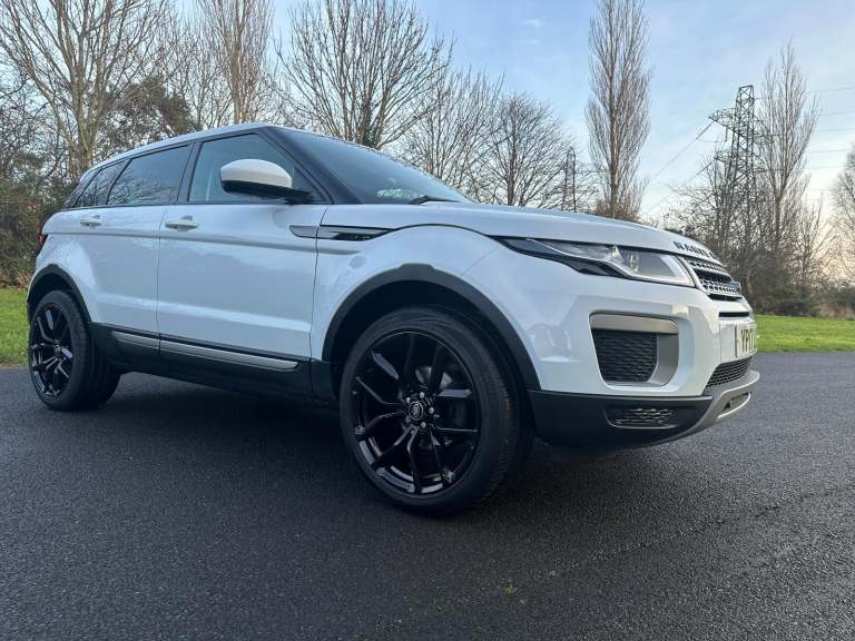 2017 Land Rover Range Rover Evoque *** LOW MILES / NEW M.O.T *** PRISTINE 