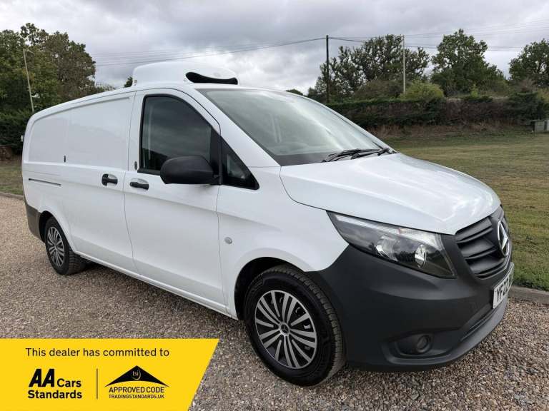 Mercedes-Benz Vito 2.1 114 CDI Progressive RWD L2 Euro 6 (s/s) 5dr Diesel Manual