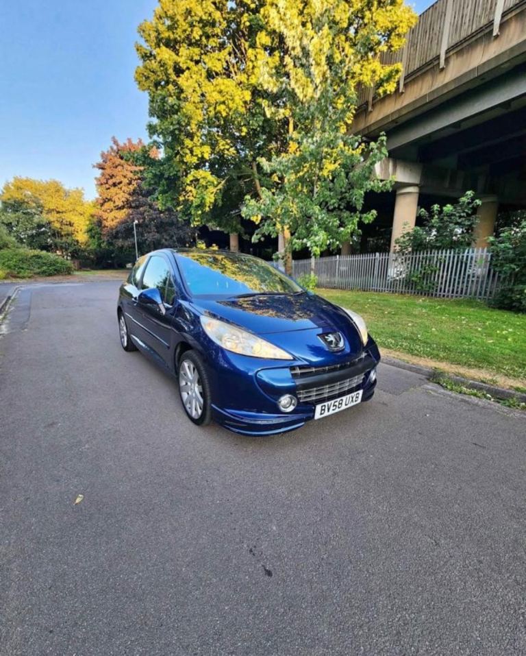 Peugeot 207, Hatchback, Manual