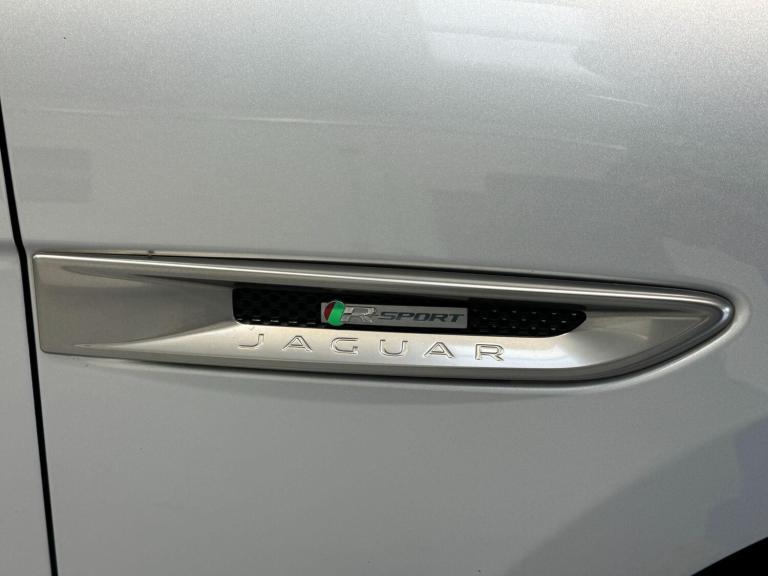 2019 Jaguar F-Pace 2.0 D180 R-Sport SUV 5dr Diesel Auto AWD Euro 6 (s/s) (180 ps) ESTATE Diesel A...