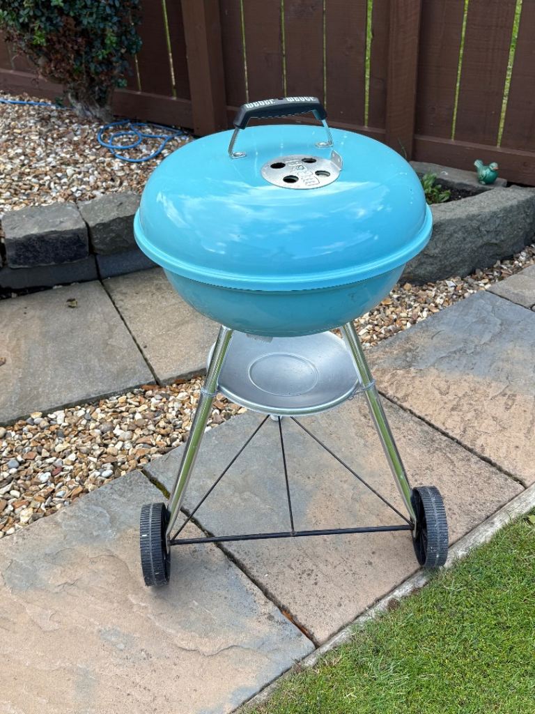 WEBER  Kettle Bar-B-Q