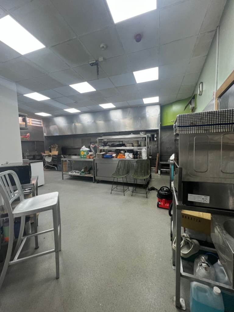 Fully Equipped Commercial Kitchen Available – Shoreditch