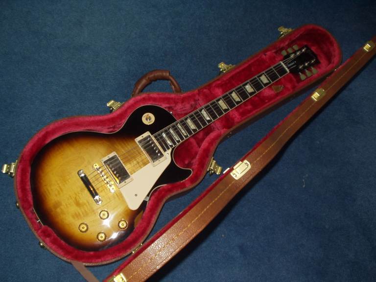 Gibson Les Paul Standard & Gibson Case **MINT**