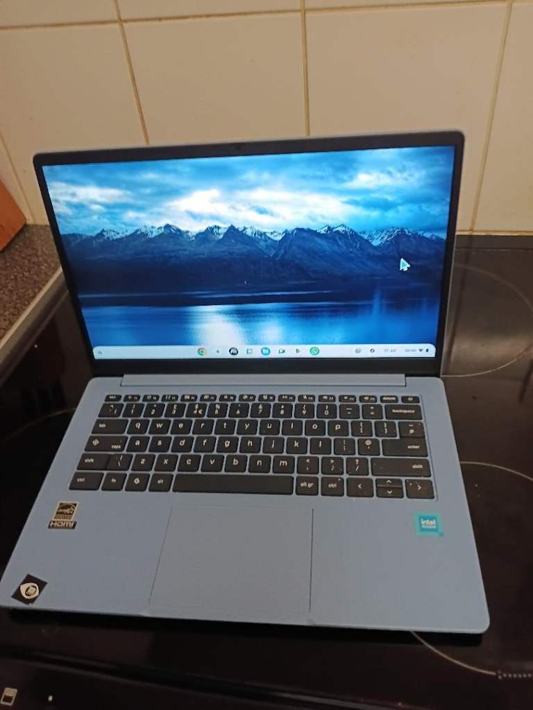 ASUS Chromebook 14 CX1405CTA Laptop good condition 5 months old.