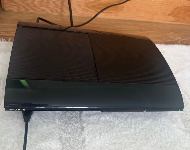 PlayStation 3 Super Slim bundle 