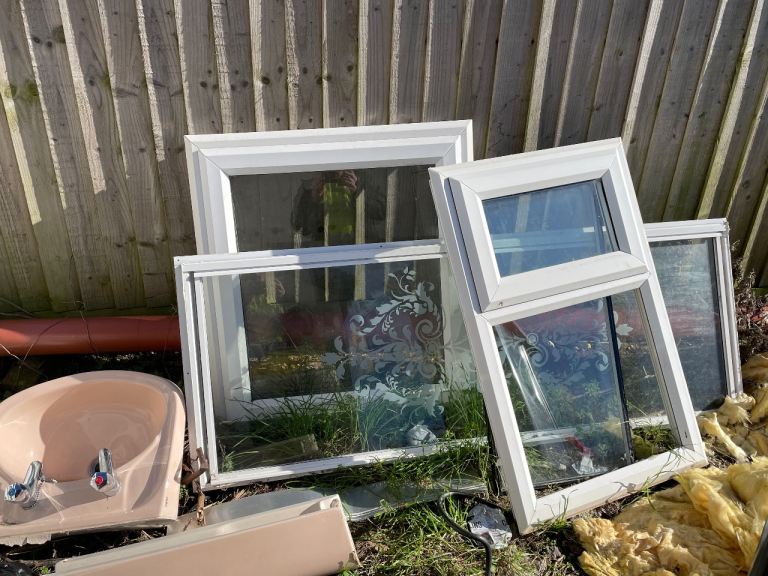 Static caravan windows 