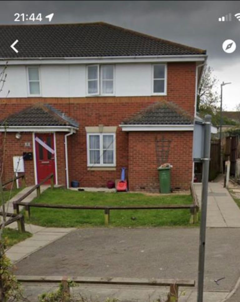 3 bed house DA10 wanting 3/4 bed london