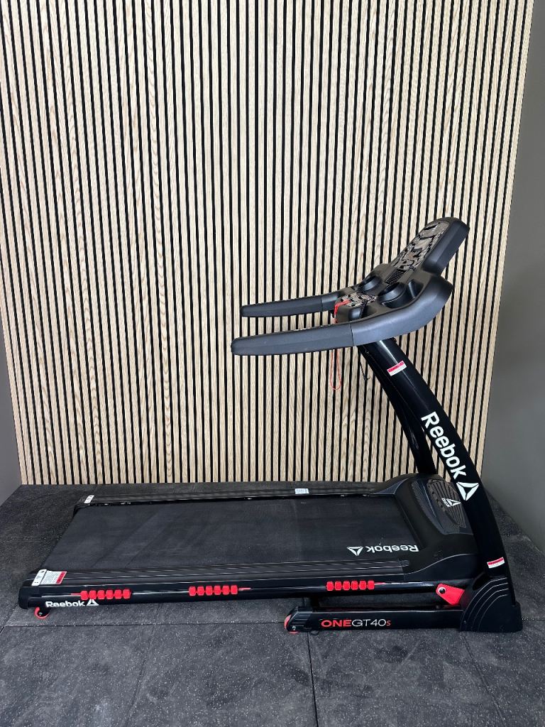 Reebok One GT40S Electric Treadmill, Good Working Order. Delivery Available