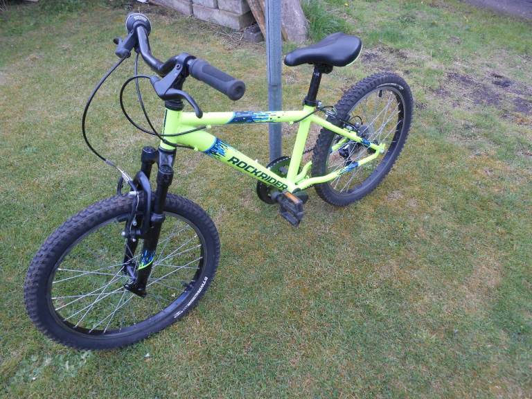 DECATHALON KIDS MOUNTAIN BIKE.