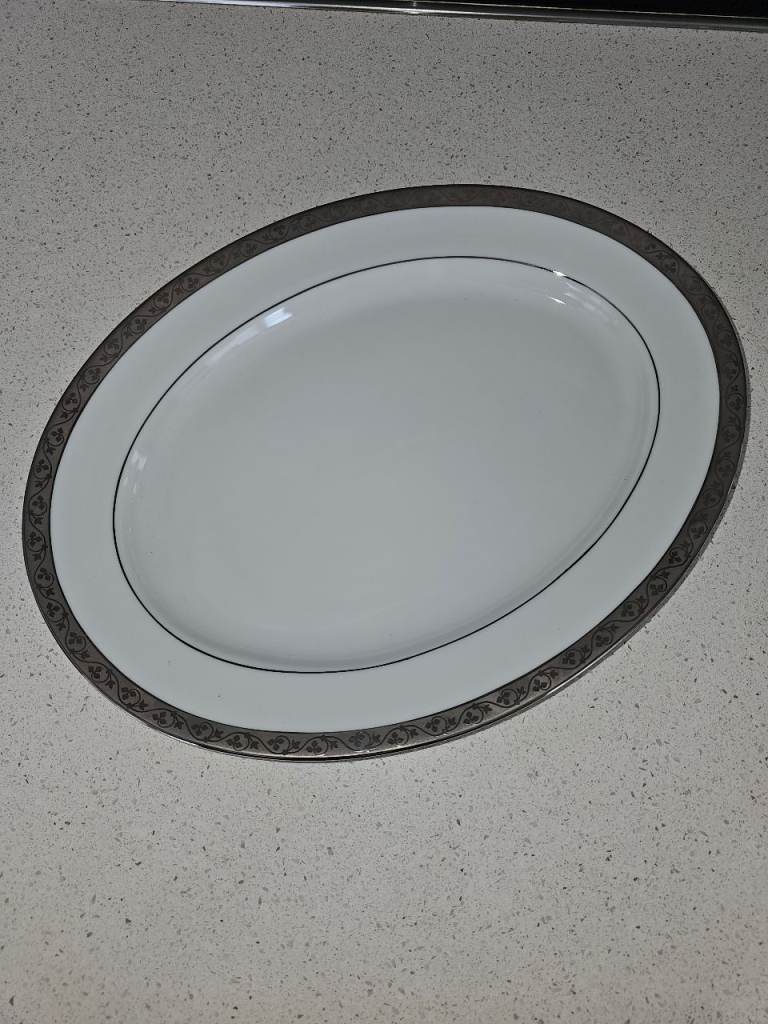 Fairmont Fine China Silver Garland oval serving platter