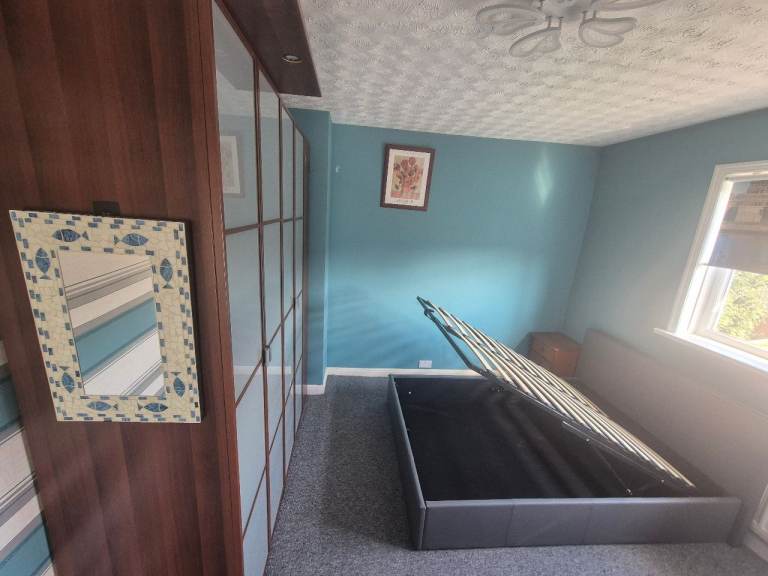 Bills included Room space in 3 bedroom house.