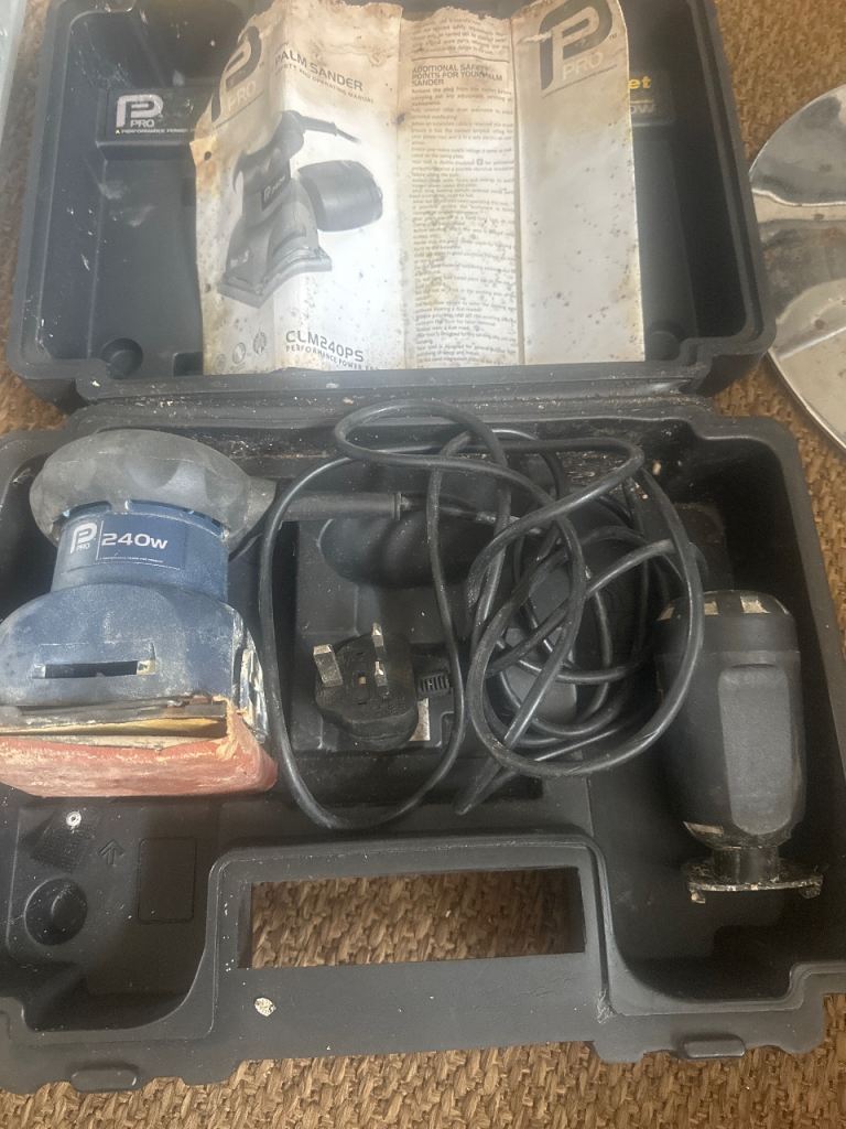 Performance Power 240W Sander with Case and Manual