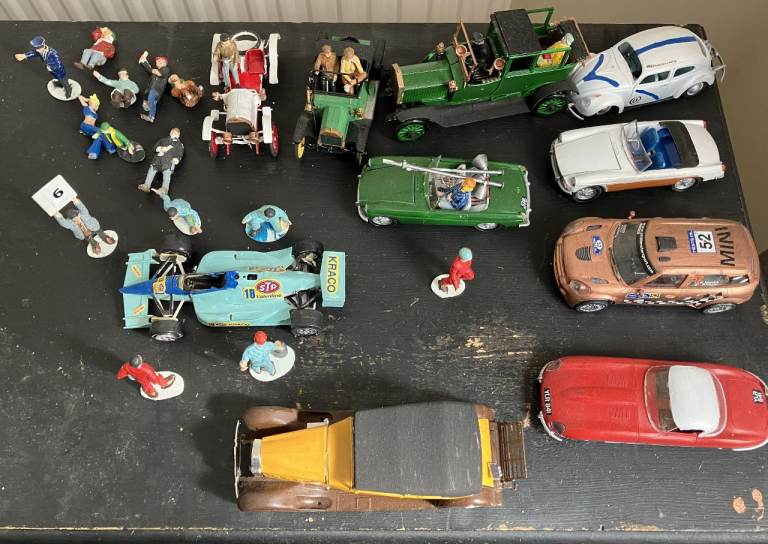 old model kit cars and new  with some boxes 