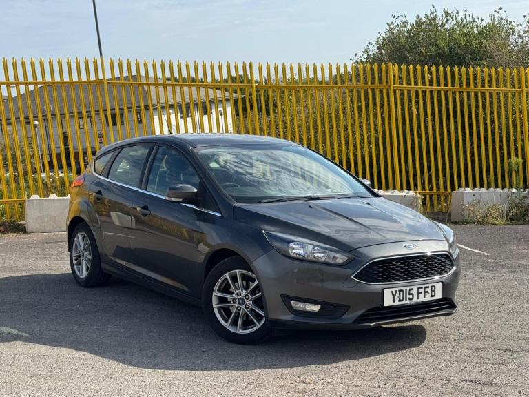 2015 Ford Focus 1.0T EcoBoost Zetec Euro 6 (s/s) 5dr HATCHBACK Petrol Manual
