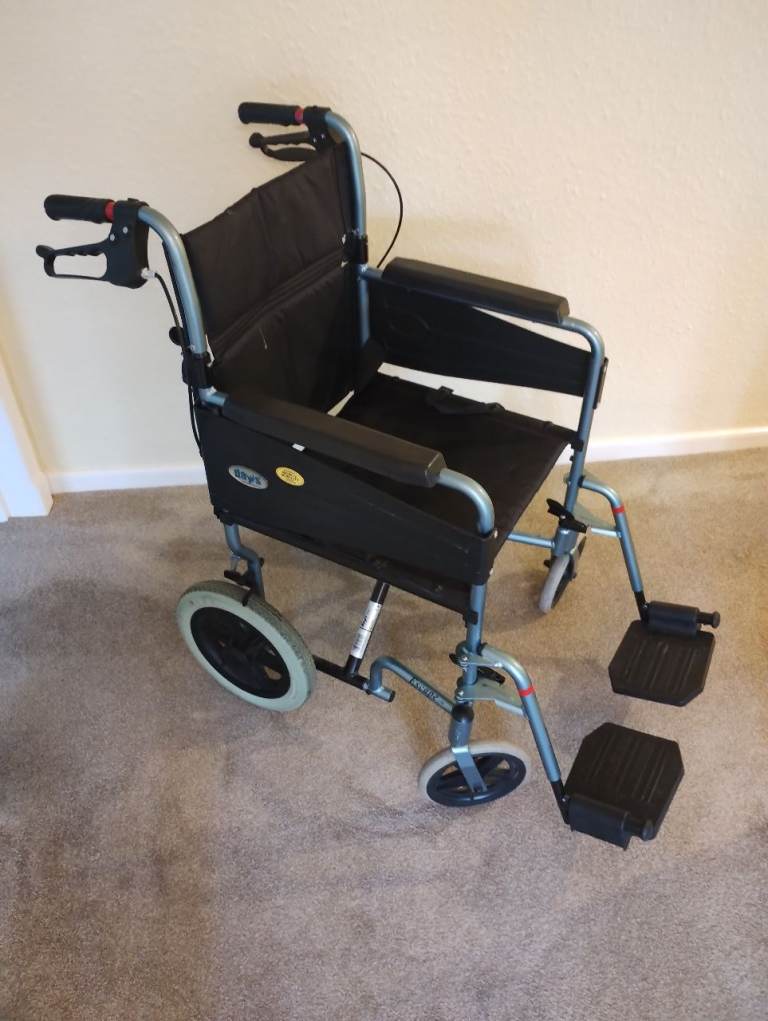 Wheelchair lightweight foldable good condition 