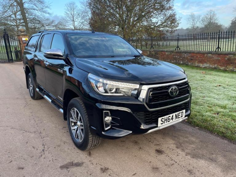 2019 Toyota Hilux 2.4 D-4D Invincible X Auto 4WD Euro 6 4dr (TSS, 3.5t) PICK UP Diesel Automatic