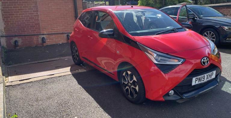 Toyota, AYGO, Hatchback, 2019, Manual, 998 (cc), 5 Doors LOW MILEAGE 