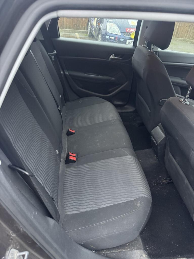 PEUGEOT 308 SW 1.2 PureTech Active 2015