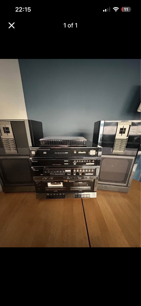 Mitsubishi hifi and speakers 