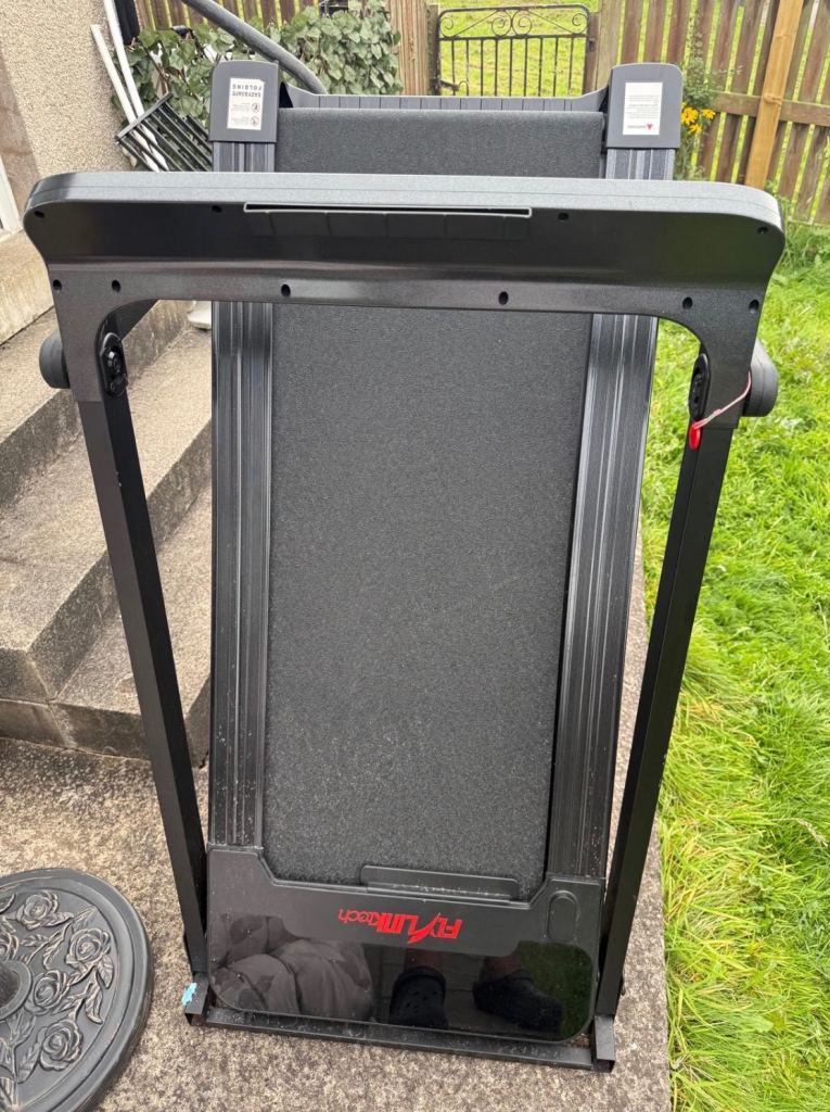 Fly Link Tech Treadmill Nearly new condition 