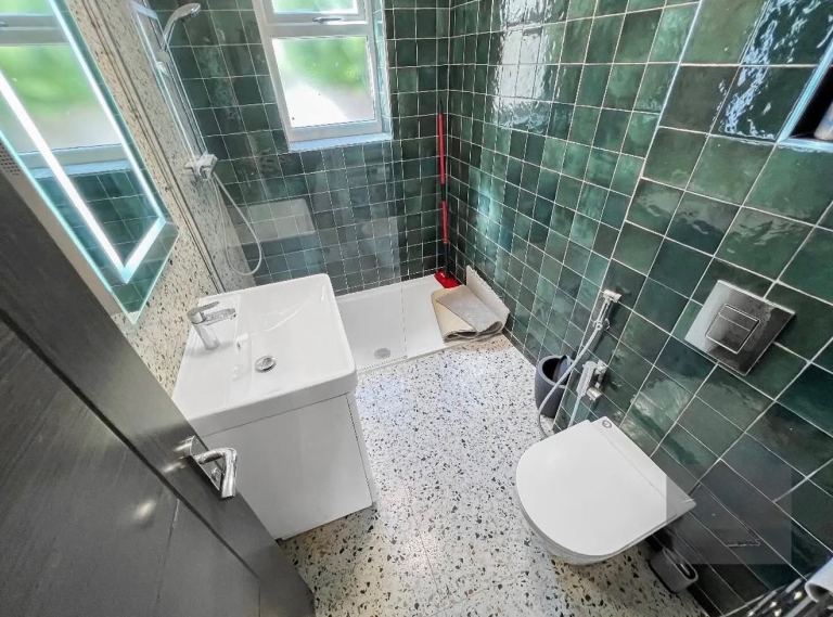 Studio Flat – £950 pcm (All Bills Included)