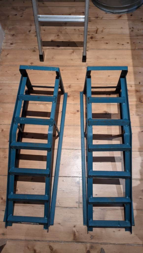 Pair of Wide Car Ramps CRW25 (incl. extensions) 