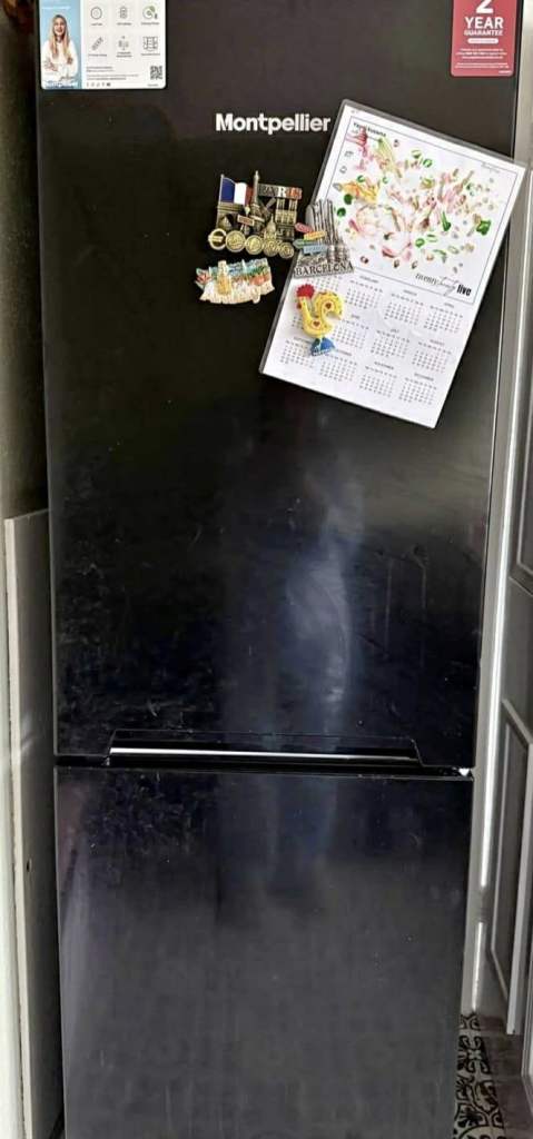  Fridge Freezer – Black, can deliver