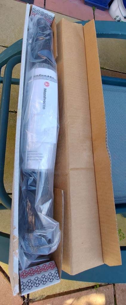 Manfrotto 680B Carbon Fibre Monopod, Very light camera support