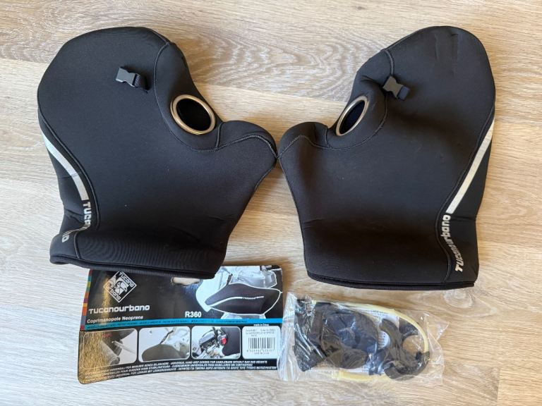 Tucano urbano R360 motorcycle hand warmer mitts - never used 