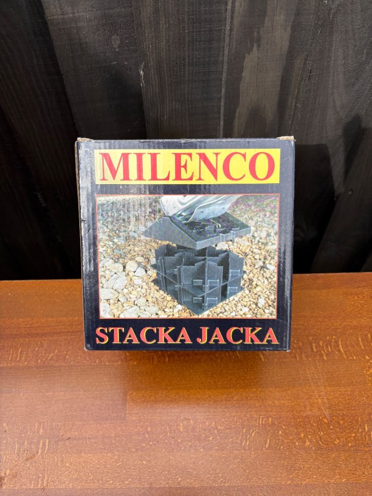 Caravan ‘Milenco Stacka Jacka’