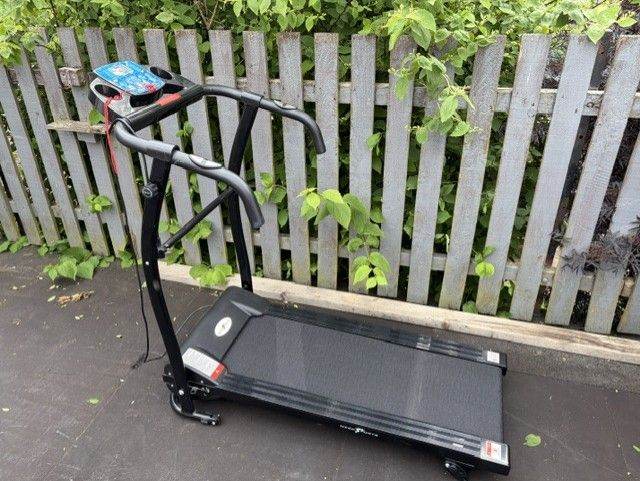 Treadmill - Practically New (Nero Sports)