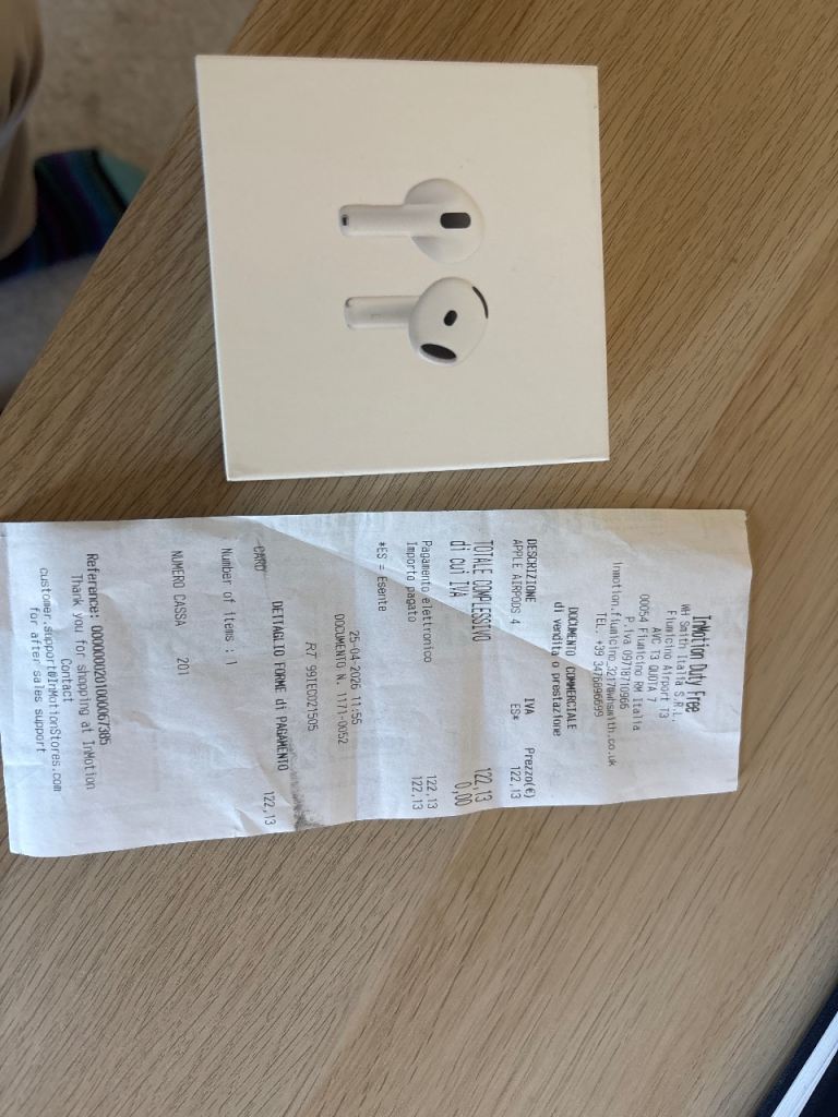 Apple AirPods 4th gen