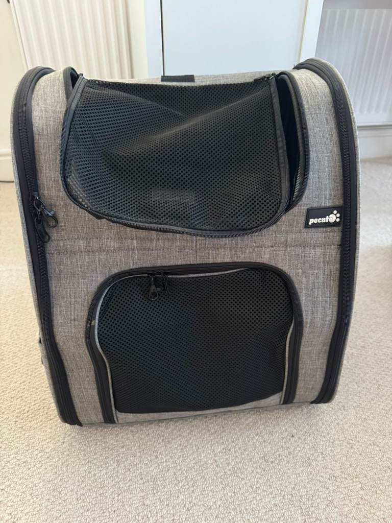 XL Petcute Backpack Dog Cat Carrier Great Condition £15