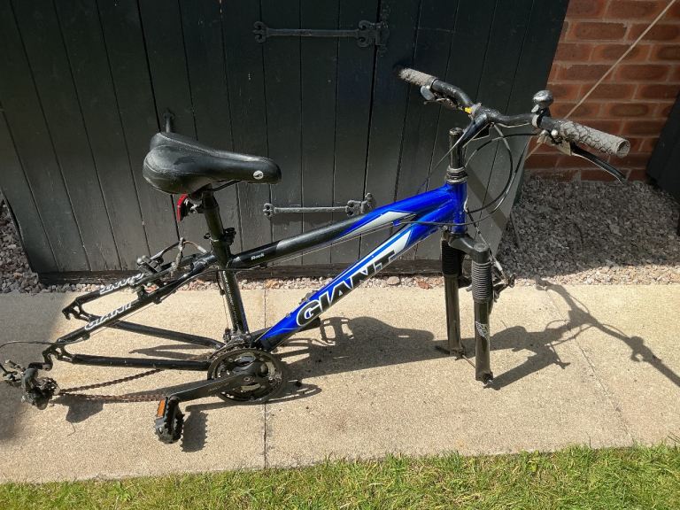 Giant Rock Mountain Bike Frame & Parts (Project / Spares)
