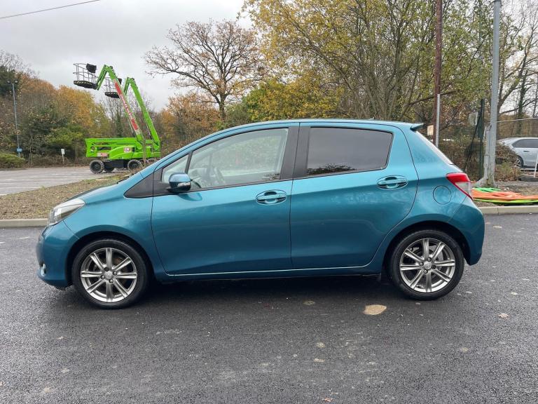 2012 Toyota Yaris 1.33 VVT-i SR 5dr Multidrive S HATCHBACK PETROL Automatic