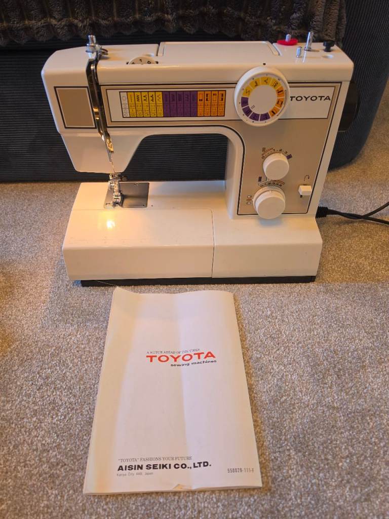Toyota 2600XL EC1 Series Sewing Machine – For Parts or Repair