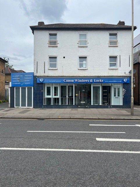 Shop with attached Storage unit to let, prime high street, Cheshunt EN8  0BS